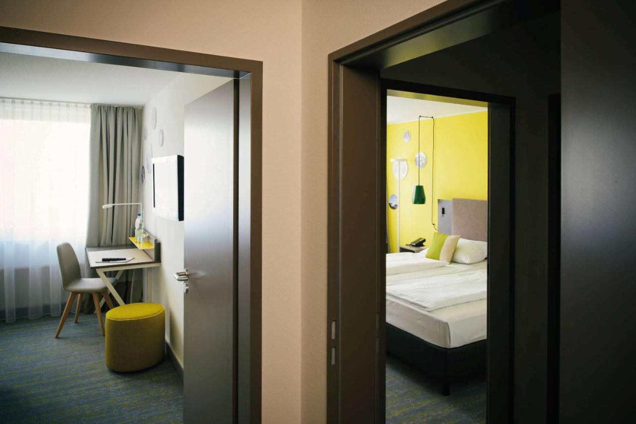 Vienna House Easy By Wyndham Guenzburg Hotel Exterior foto