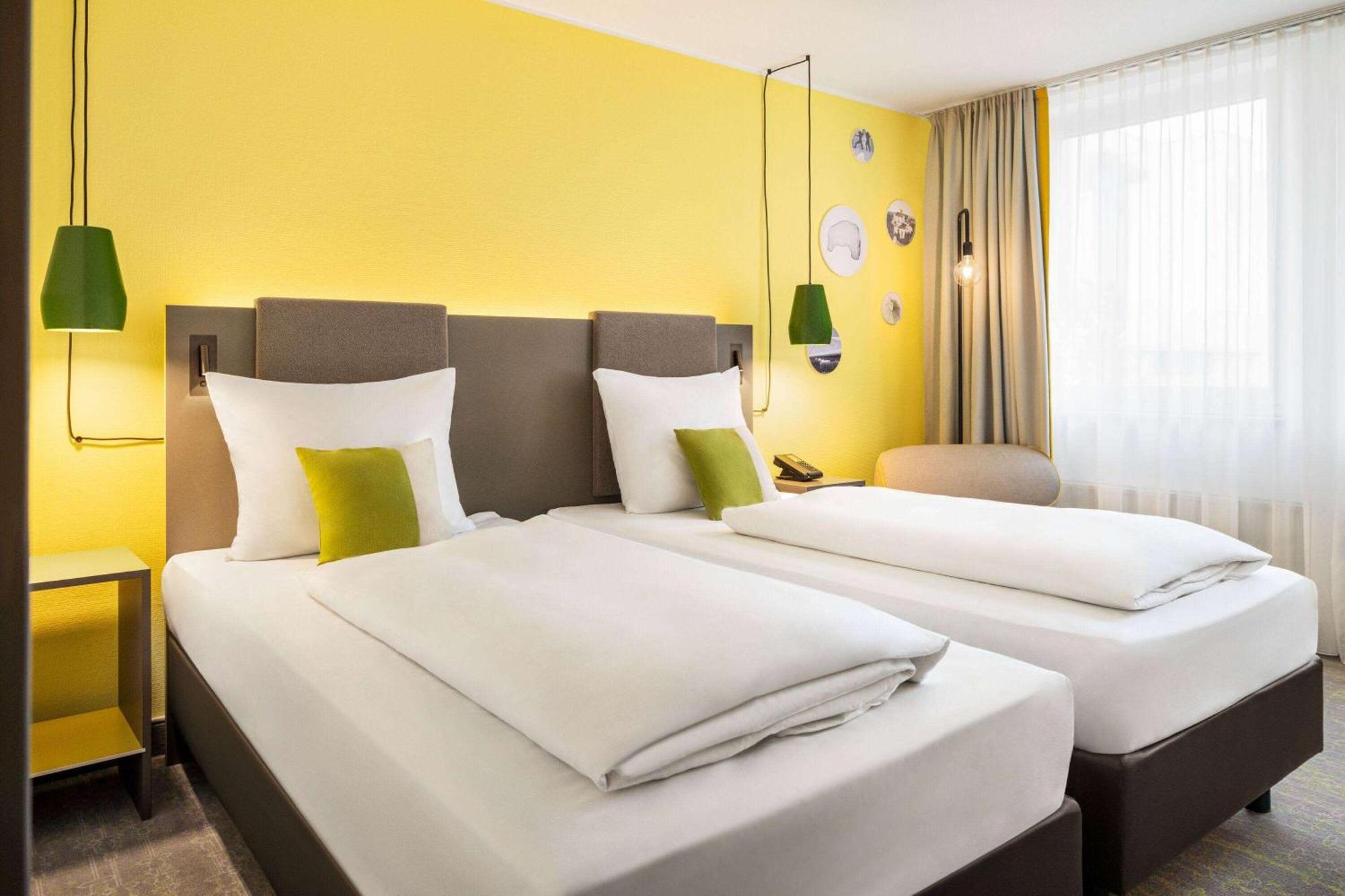 Vienna House Easy By Wyndham Guenzburg Hotel Exterior foto