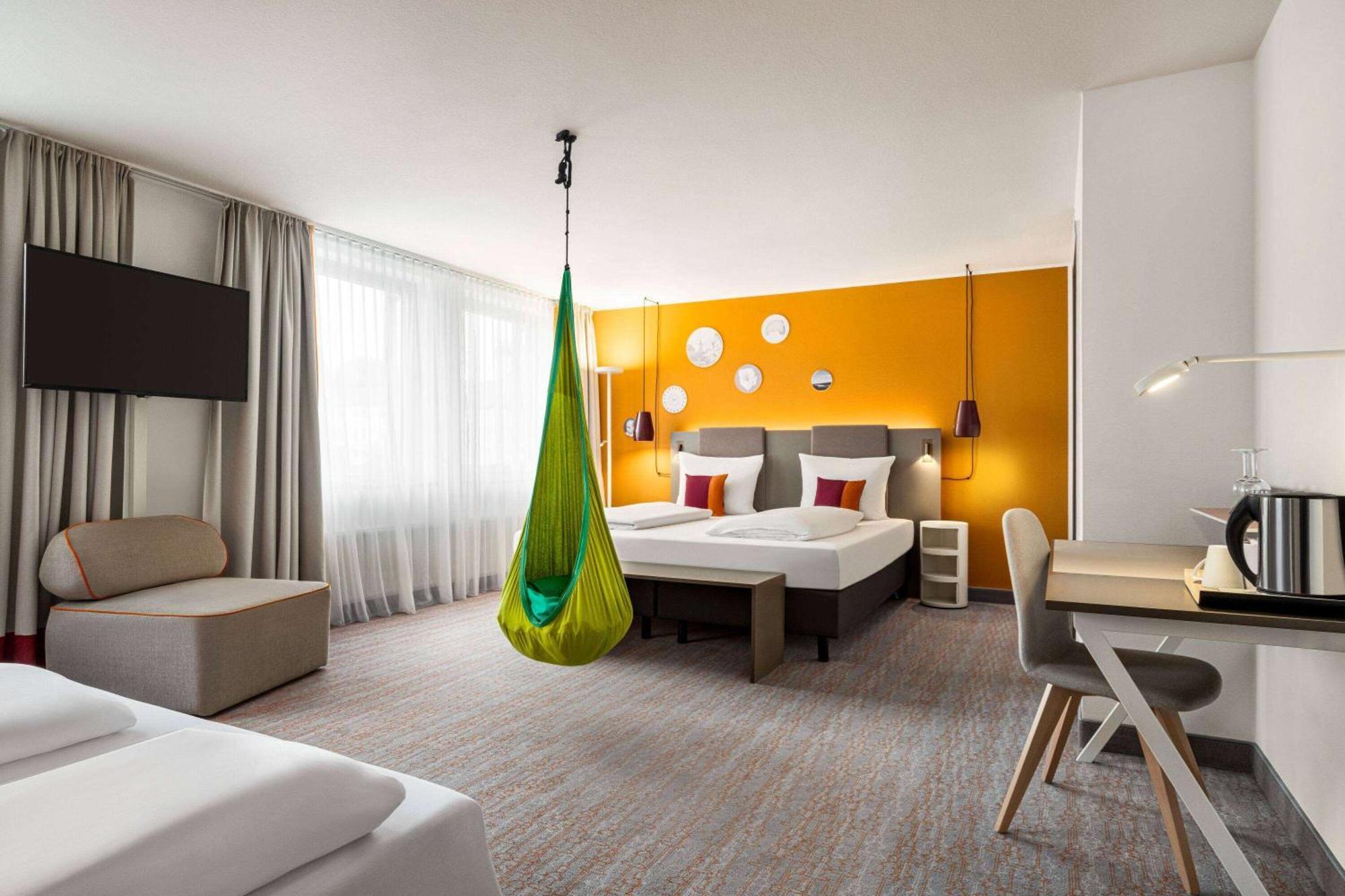 Vienna House Easy By Wyndham Guenzburg Hotel Exterior foto