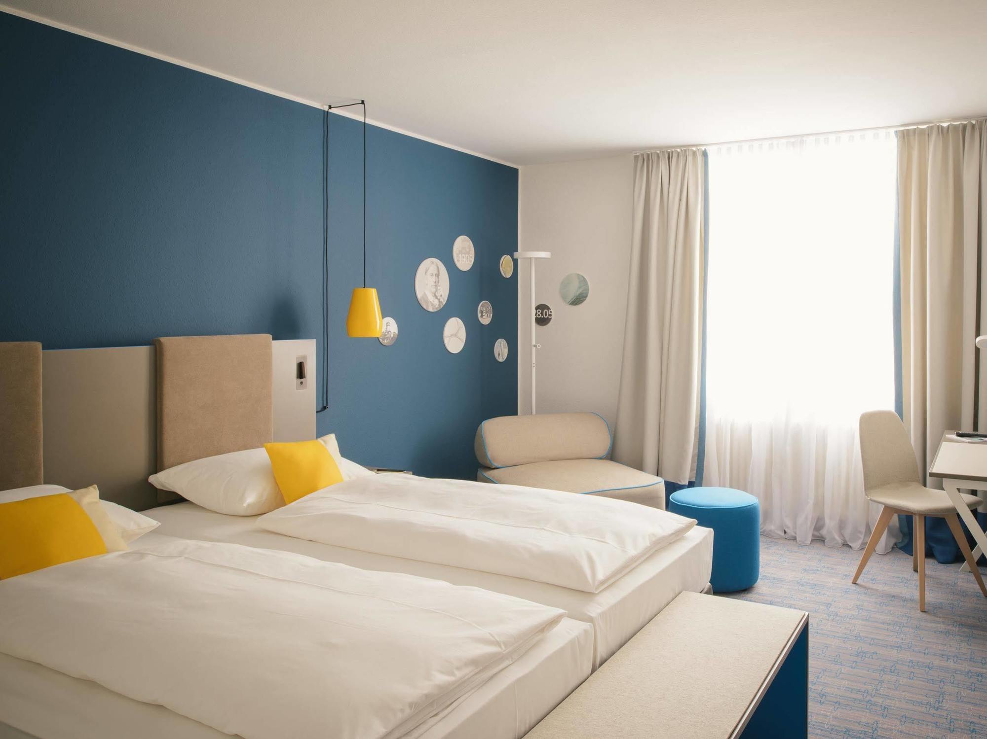 Vienna House Easy By Wyndham Guenzburg Hotel Exterior foto